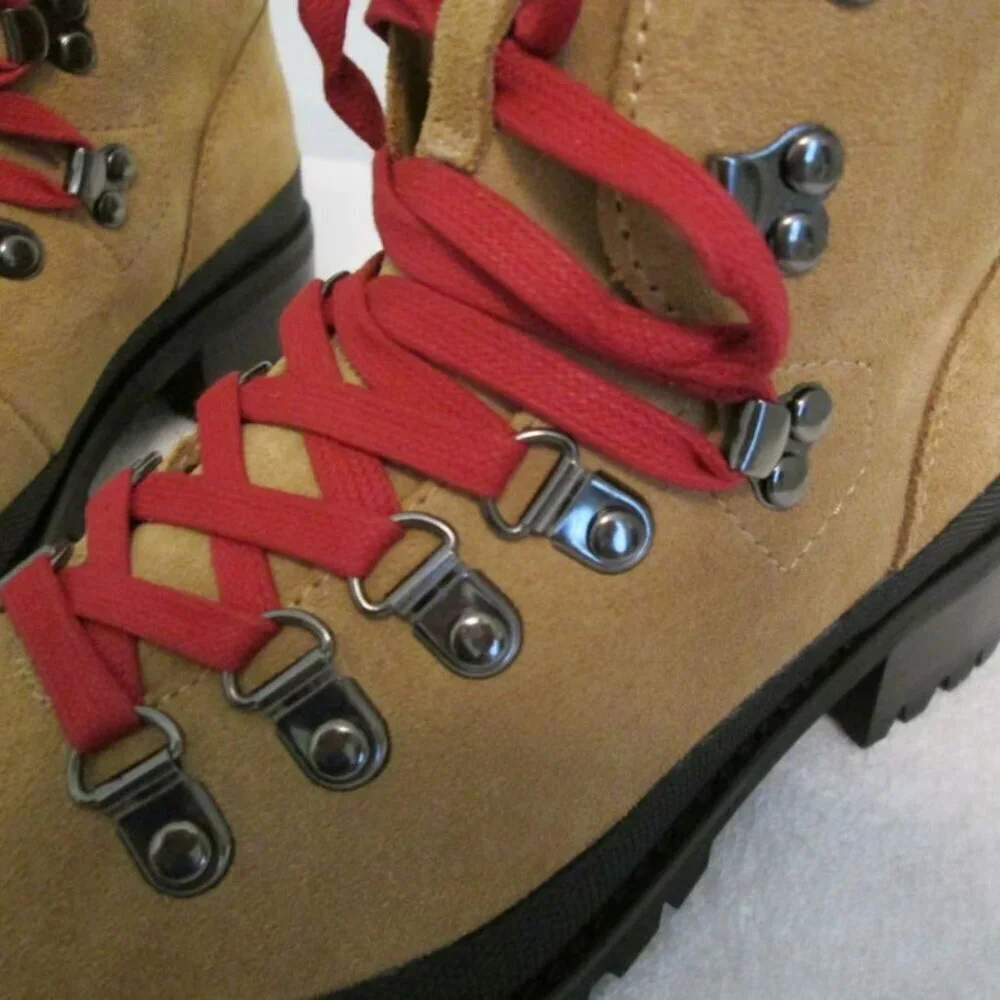 NIB AEROSOLES Camel Suede Sport Cruz Hiking Booties Red Shoelaces Women’s 5.5